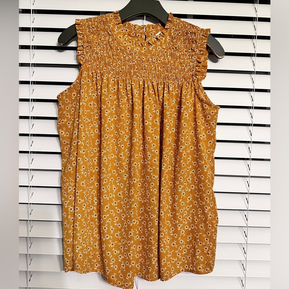 🛍️ Mod Boutique Super cute Top Size Large